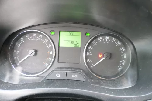 Skoda Fabia Roomster Tacho Tachometer Kombiinstrument 273.000km 5J0920811N TDI