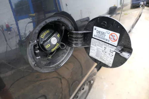 Skoda Roomster 5J Tankdeckel Deckel Tank Tankverschluß schwarz LF9R
