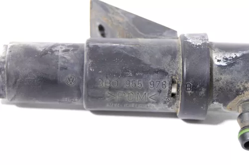 1x VW Passat 3B Düse Scheinwerferreininungsanlage SWR Wischwasser links (177431)