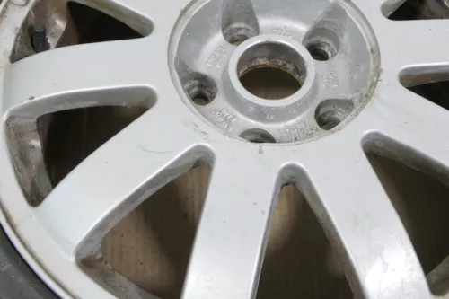 1x Audi A4 A6 Alufelge original 8D0601025P 6j x16H2 ET40 SL1347 Speedline (177601)