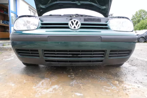 VW Golf 4 1J Stoßstange vorne Stoßfänger vorn grün LC6M
