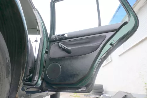 1x VW Golf 4 1J Limousine Türverkleidung Verkleidung Tür hinten rechts schwarz (177634)