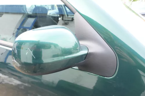 Golf 4 Bora elektrischer Spiegel vorne rechts Außenspiegel grün LC6M Glas