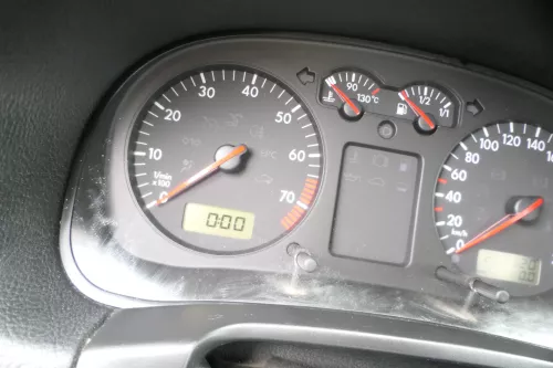 VW Golf 4 Tacho Tachometer Kombiinstrument 202.000km 1J0920801B 1,6 (177640)