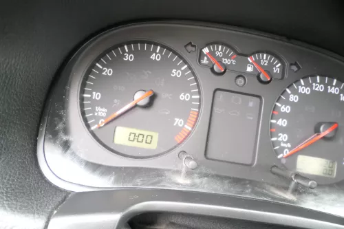 VW Golf 4 Tacho Tachometer Kombiinstrument 202.000km 1J0920801B 1,6 (177640)