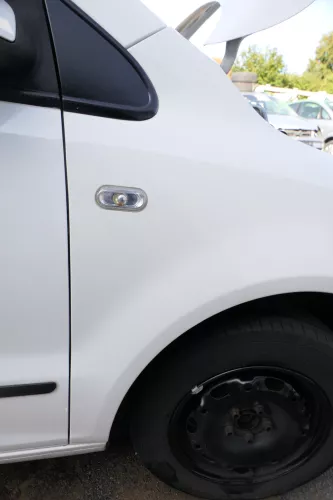 VW Fox 5Z Kotflügel vorne rechts weiß LB9A (177650)