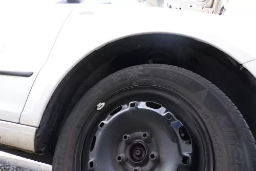 VW Fox 5Z Kotflügel vorne rechts weiß LB9A (177650)