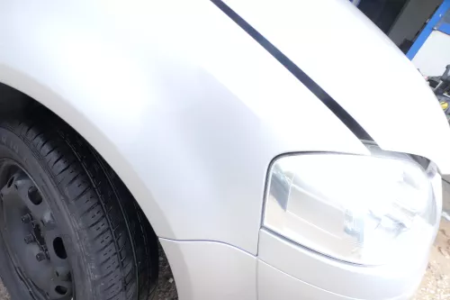 VW Fox 5Z Kotflügel vorne rechts silber LA7W (177666)