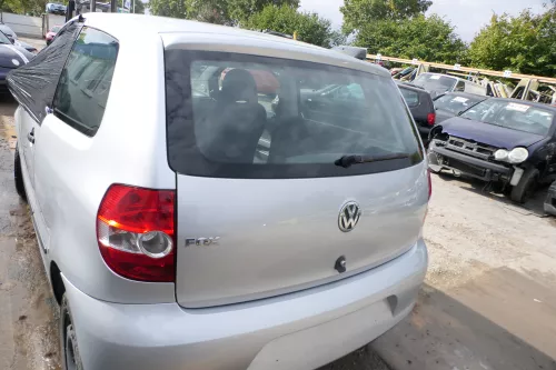 VW Fox 5Z Heckklappe Kofferraumklappe Klappe hinten + Scheibe silber LA7W (177669)