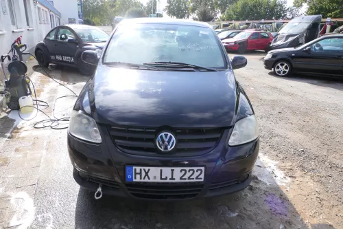 VW Fox 5Z Stoßstange vorne Stoßfänger schwarz LC9Z mit Grill (177679)