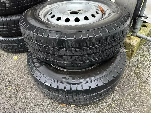 2x VW T4 Felgen Reifen 195/70 R15C 104/102R Sommerreifen 6jx15H2 ET55 6mm