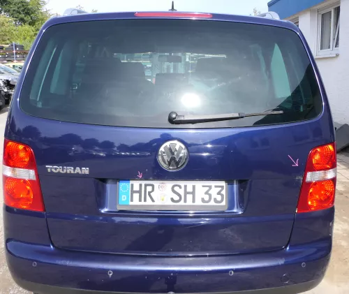 VW Touran 1T Heckklappe Kofferraumklappe hinten blau LB5N mit Scheibe -Rost