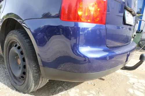 VW Touran 1T Heckklappe Kofferraumklappe hinten blau LB5N mit Scheibe -Rost (177789)