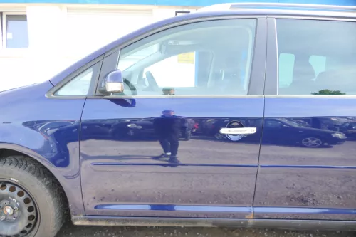 VW Touran 1T 1T3 Tür vorne links Fahrertür blau LB5N -OHNE Anbauteile    ROST