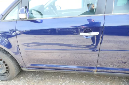 VW Touran 1T 1T3 Tür vorne links Fahrertür blau LB5N -OHNE Anbauteile    ROST (177801)