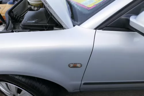 VW Passat 3B Kotflügel vorne links silber LB7Z (177802)