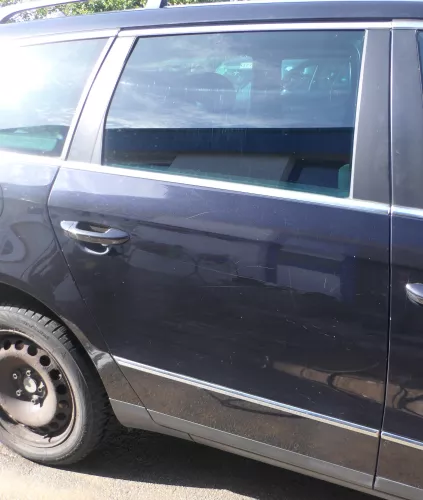 VW Passat 3C Kombi Variant Tür hinten rechts schwarz LC9X - ohneAnbauteile (177823)