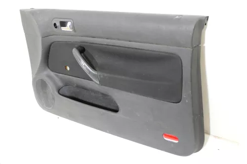 1x VW Golf 4 Türverkleidung Verkleidung Tür vorne rechts schwarz 2/3-Türer (177848)