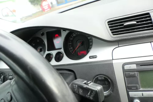 Passat 3C Mittelkonsole Verkleidung Klappe Abdeckung Dekor silber matt chrom Asc (177851)