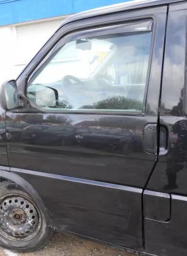 T4 Tür vorne links Fahrertür Caravelle Multiavan -ohne Anbauteile - schwarz LC9Z