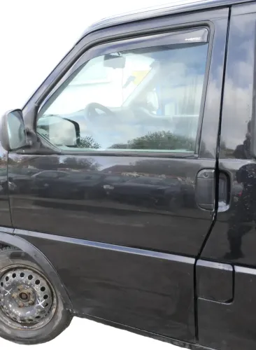 T4 Tür vorne links Fahrertür Caravelle Multiavan -ohne Anbauteile - schwarz LC9Z