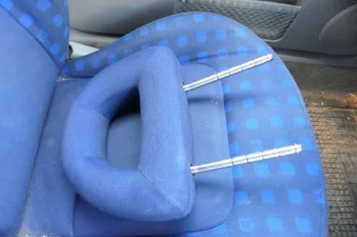 1x VW New Beetle 1Y 9C Kopfstütze vorne oder hinten vorn blau (178051)
