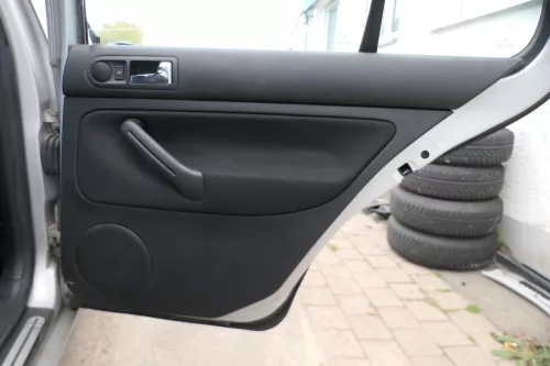 1x VW Golf 4 1J Limousine Türverkleidung Verkleidung Tür hinten rechts schwarz (178523)