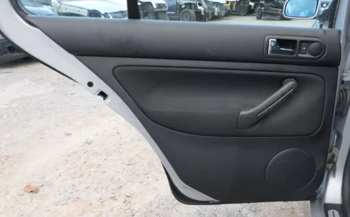 1x VW Golf 4 1J Limousine Türverkleidung Verkleidung Tür hinten links Griff Öffn