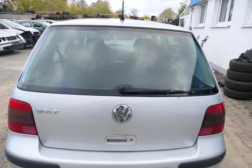VW Golf 4 Limousine Heckklappe Kofferraumklappe Klappe hinten silber LA7W ohnAnb (178526)