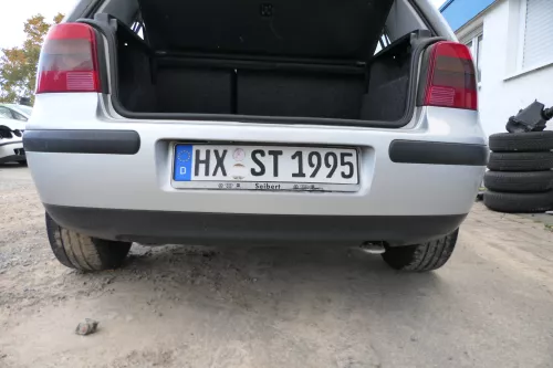VW Golf 4 Limousine Stoßstange hinten Heckstoßstange Stoßfänger silber LA7W