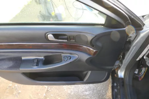 1x Audi A4 B5 Türverkleidung Verkleidung Tür vorne links (178554)