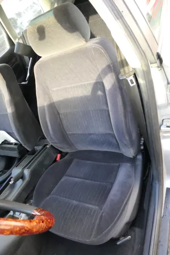 Audi A4 B5 Sitz Fahrersitz vorne links höhenverstellbar