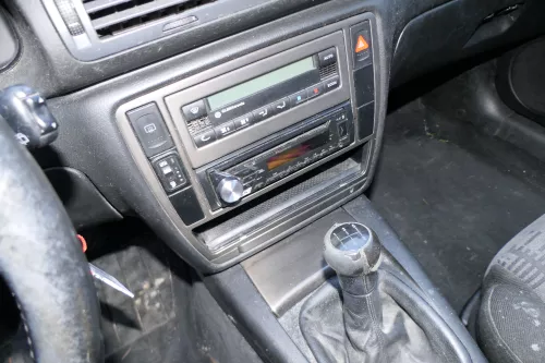 VW Passat 3B 3BG Mittelkonsole Verkleidung Aschenbecher Dekor netzoptik Optik (178573)