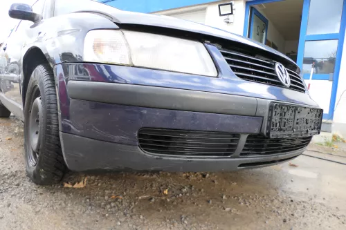 VW Passat 3B Stoßstange vorne Frontstoßstange Stoßfänger blau LN5Y (178578)