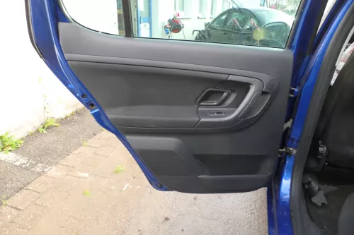 1x Skoda Fabia 5J Stufenheck Türverkleidung Verkleidung Tür hinten links Griff