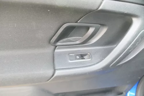 1x Skoda Fabia 5J Stufenheck Türverkleidung Verkleidung Tür hinten links Griff (178614)