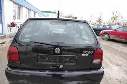 VW Polo 6N Heckklappe Klappe hinten Kofferraumklappe mit Scheibe schwarz LC9Z