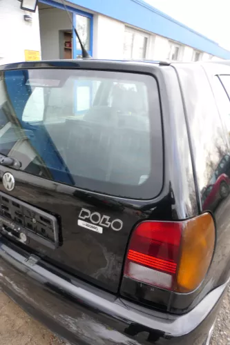 VW Polo 6N Heckklappe Klappe hinten Kofferraumklappe mit Scheibe schwarz LC9Z (178659)
