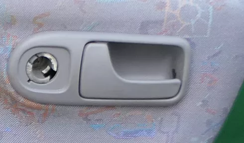 VW Lupo Seat Arosa Türgriff Griff Tür vorne links oben Öffner grau