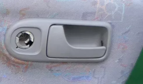 VW Lupo Seat Arosa Türgriff Griff Tür vorne links oben Öffner grau