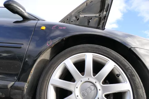 Audi A3 8L Kotflügel vorne rechts schwarz LY9B (178798)