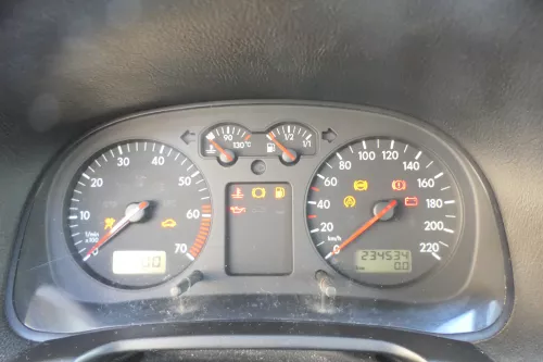 VW Golf 4 Tacho Tachometer Kombiinstrument 234.000km 1J0920801 1,4 16V 75PS 55kw