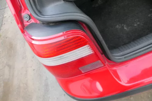 VW Golf 4 Limousine Stoßstange hinten Heckstoßstange Stoßfänger rot LY3D (178895)