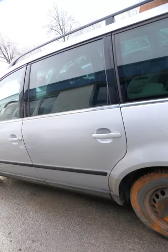 VW Passat 3B 3BG 3B6 Kombi Variant Tür hinten links silber LA7W reflexsilber (178913)