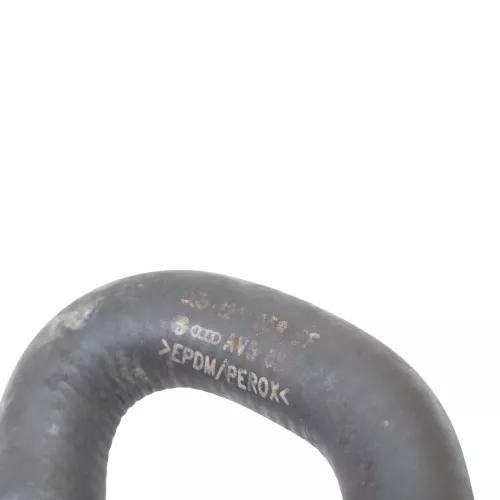 VW Passat 3BG Kühlmittelrohr Rohr Schlauch Leitung 2,0 ALT 06B121065AA (178941)