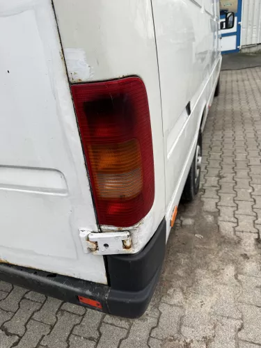 VW LT 2D 35 28 Rücklicht hinten rechts Rückleuchte Heckleuchte Lampenträger