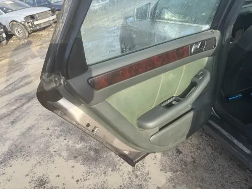 1x Audi A6 4B Türverkleidung Verkleidung Tür hinten links Leder grün farngrün