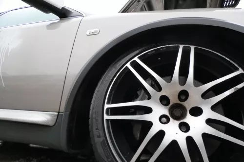 Audi A6 4Z Allroad Kotflügel vorne rechts grau + Leiste (179256)