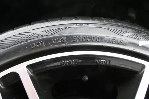 4x 3BG A6 4B Alufelgen Felgen KBA 47855 6-7mm 225/40 RR18 92W Reifen 18 Zoll (179276)