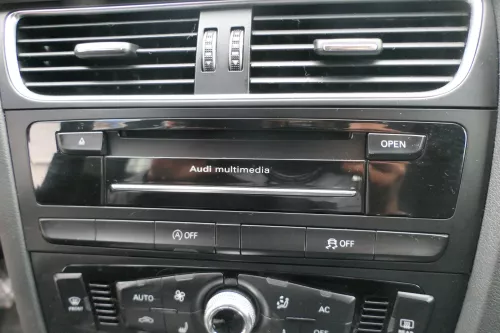 Audi A4 8K Navi Navirechner Steuereinheit 8R1035652A Bedienteil Rechner Multimed (179317)